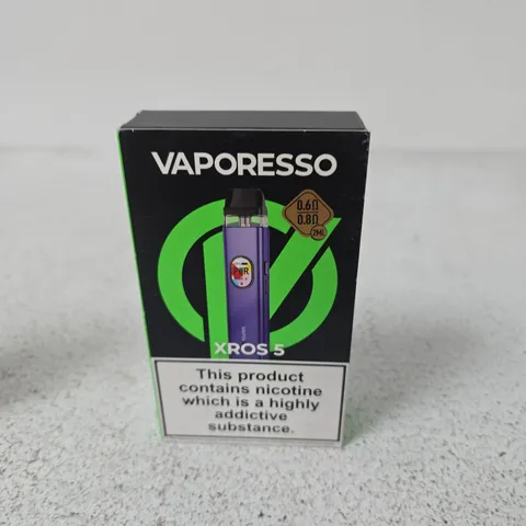 APPROXIMATELY 20 ASSORTED E-CIG PRODUCTS AND ACCESSORIES TO INCLUDE ASPIRE AND VAPORESSO