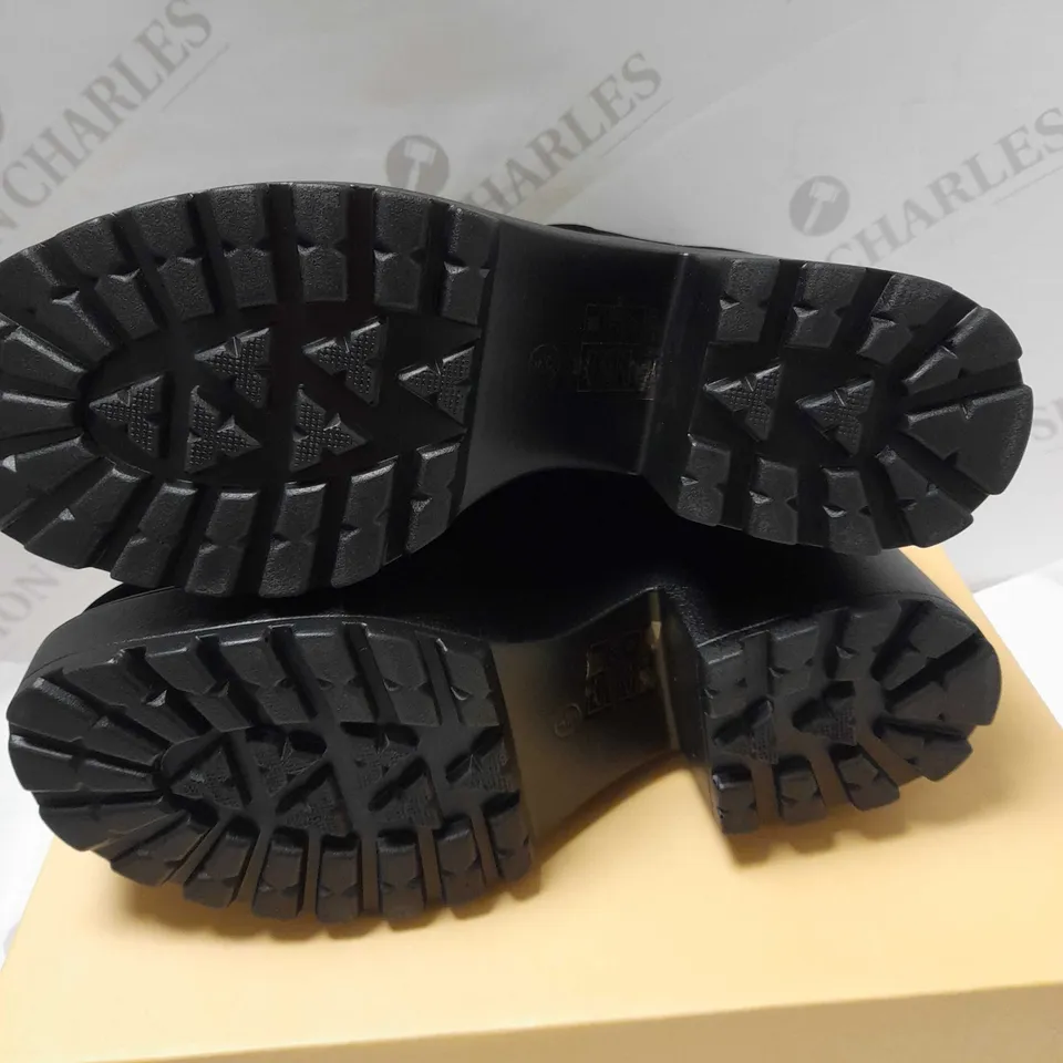 KOI ASTRO STAR AND MOON CHUNKY BLACK SUEDE/GOLD BOOTS - SIZE 4 