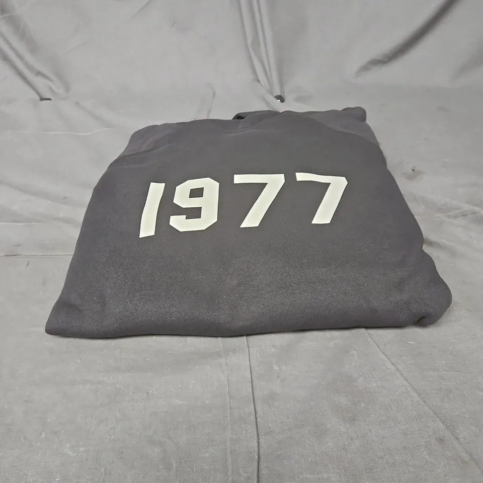 ESSENTIALS FEAR OF GOD HOODIE IRON MEDIUM