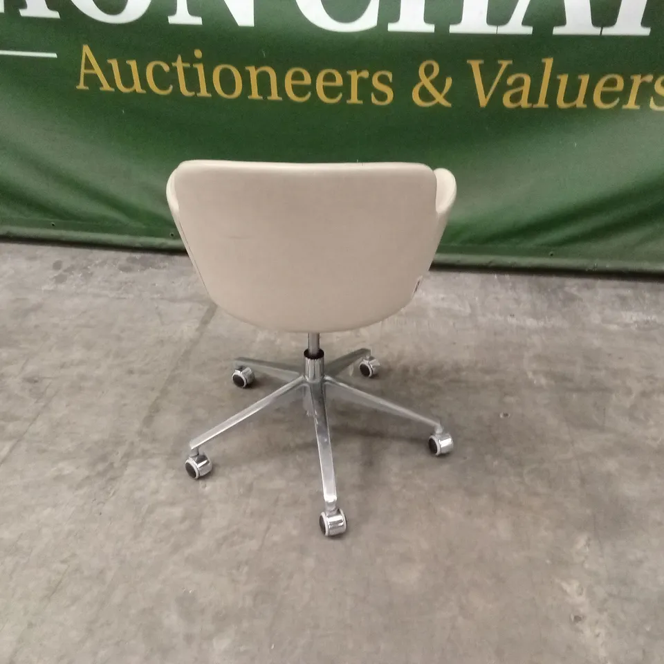 QUALITY DESIGNER ASSA BUCKET CHAIR