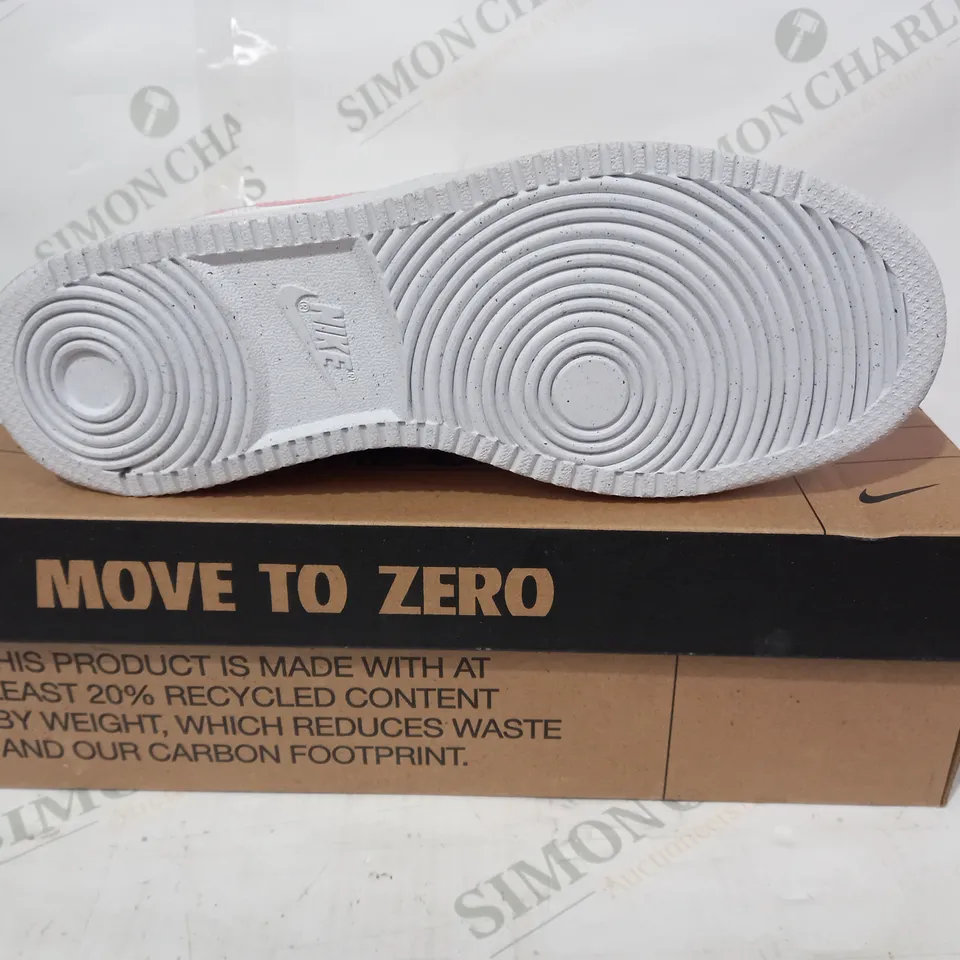 BOXED PAIR OF NIKE COURT VISION LO NN SHOES IN WHITE/PINK UK SIZE 7.5