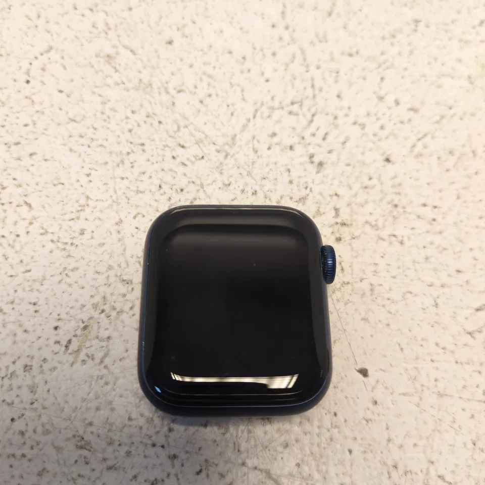 APPLE WATCH SERIES 6 - 40MM