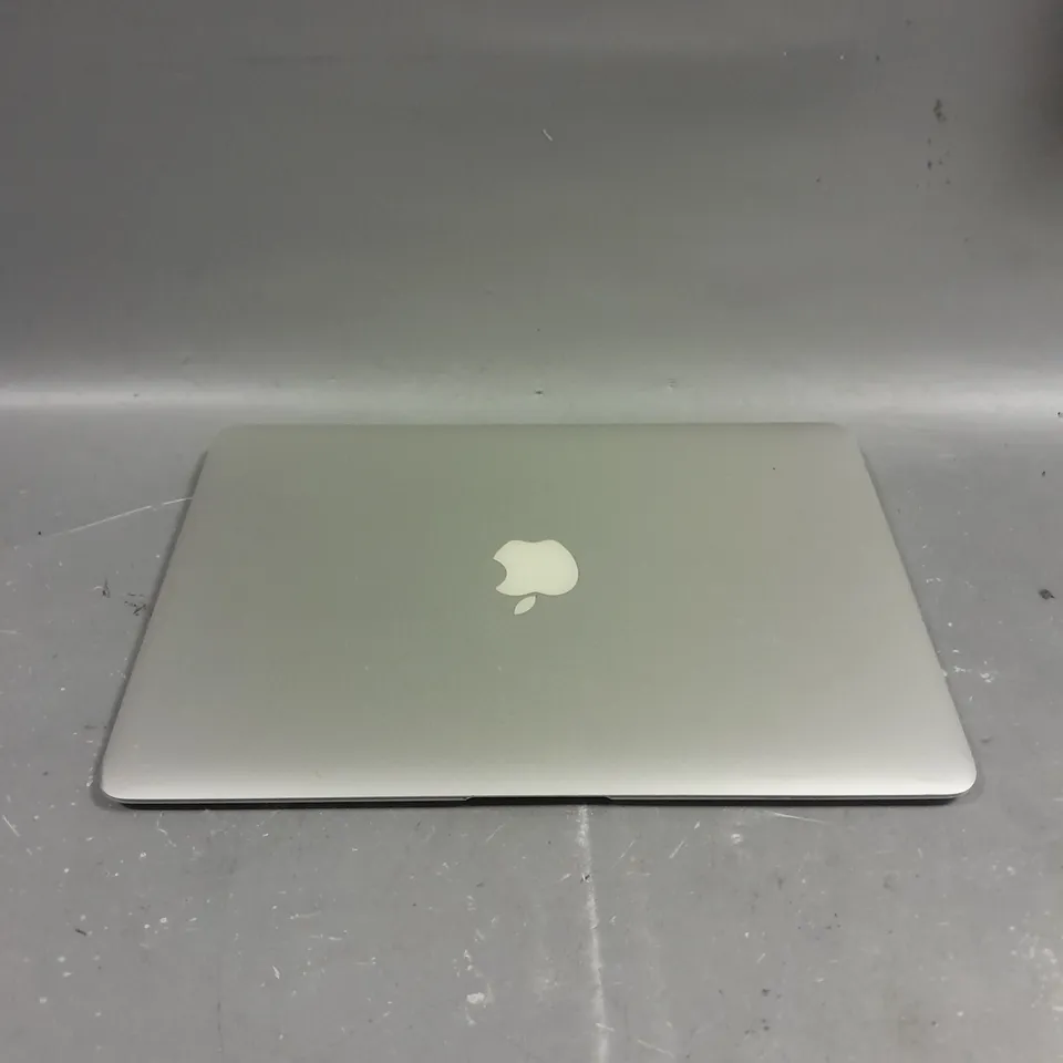 APPLE MACBOOK AIR - A1466