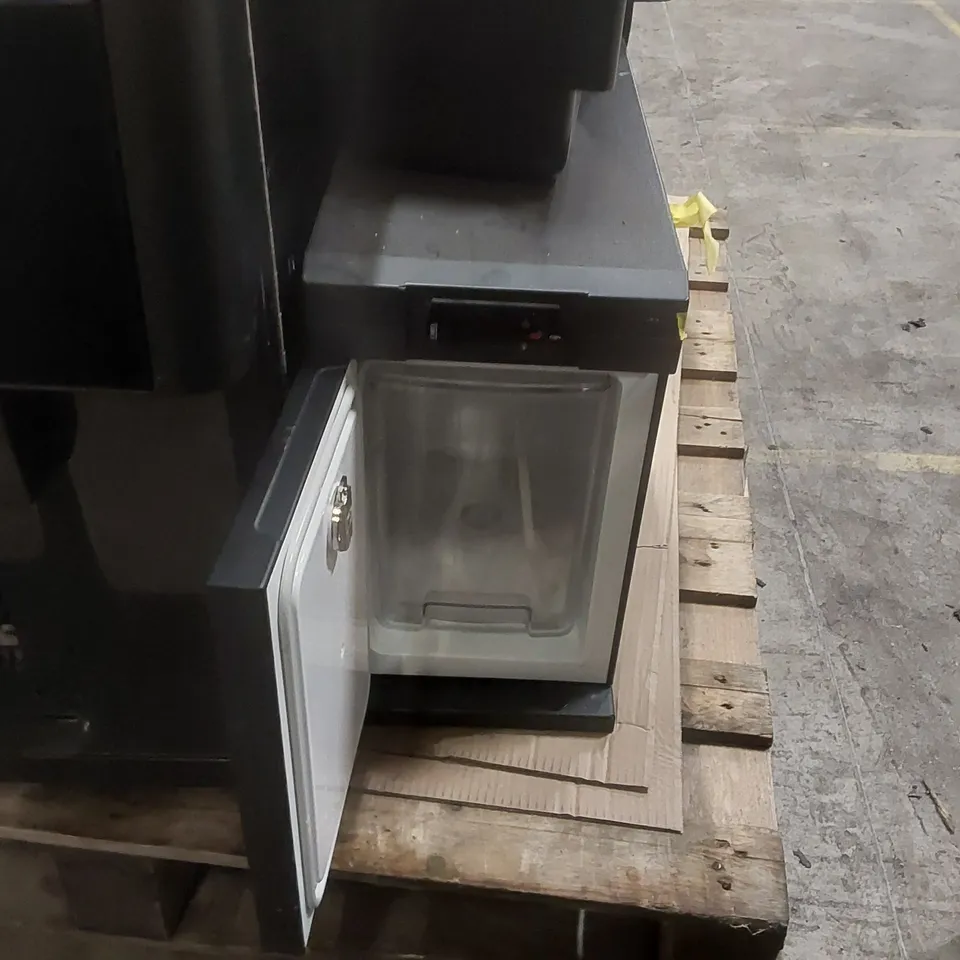 AZKOYEN VITRO COMMERCIAL COFFEE MACHINE WITH MILK CHILLER