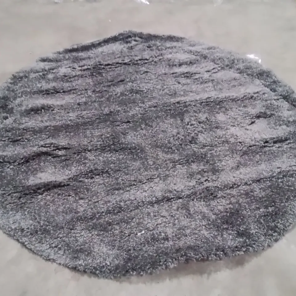 QUALITY DESIGNER AREA RUG - APPROXIMATELY 190X190CM