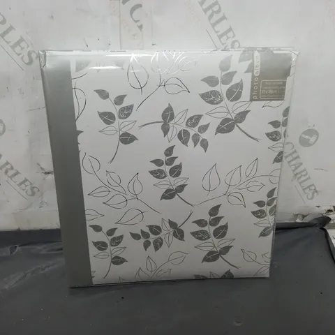 APPROXIMATELY 6 SILVER LEAF SLIP IN PHOYO ALBUMS