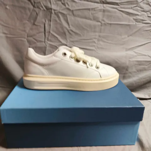 BOXED PAIR OF CLEENS WHITE LEATHER SNEAKERS – UK SIZE 9.5