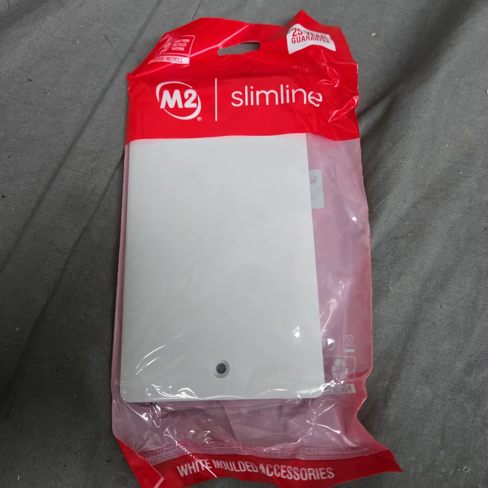 BOX OF APPOXIMATELY 10 M2 SLIMLINE 2 GANG BLANK PLATE