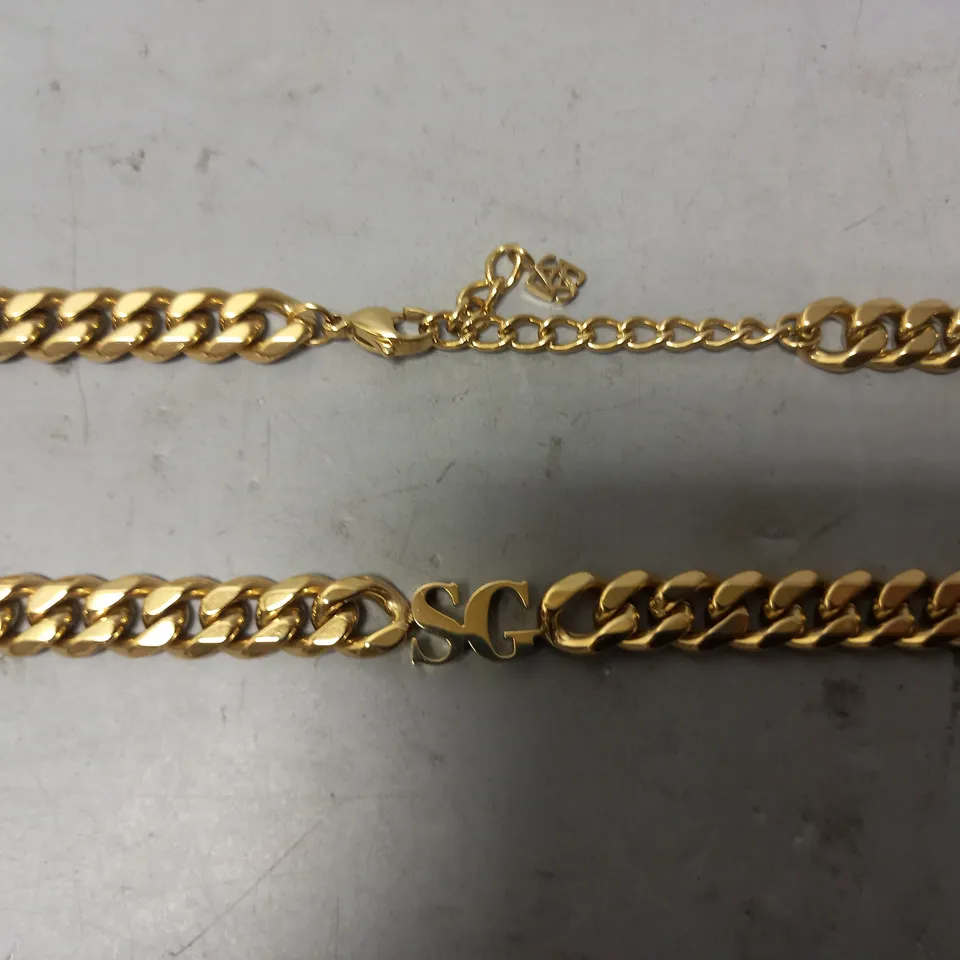 BOXED ABBOTT LYON CUSTOM INITIAL CHAIN NECKLACE IN GOLD