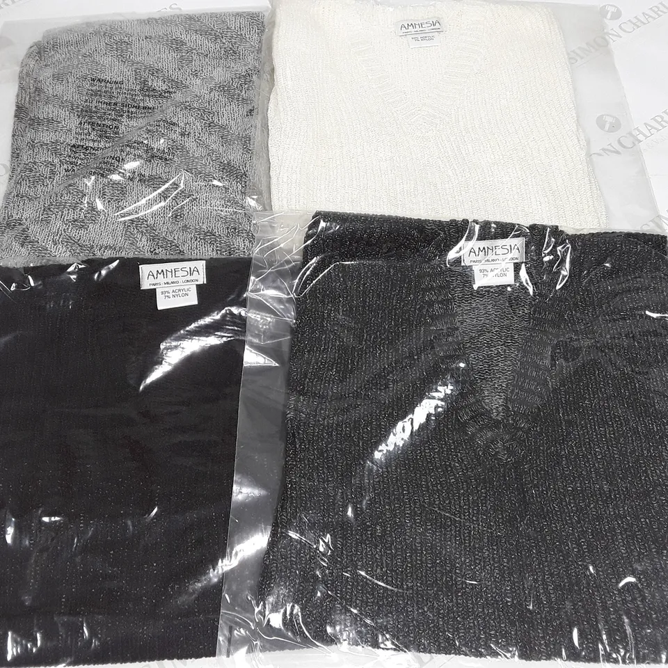 LOT OF APPROXIMATELY 30 ASSORTED BAGGED CLOTHING ITEMS 