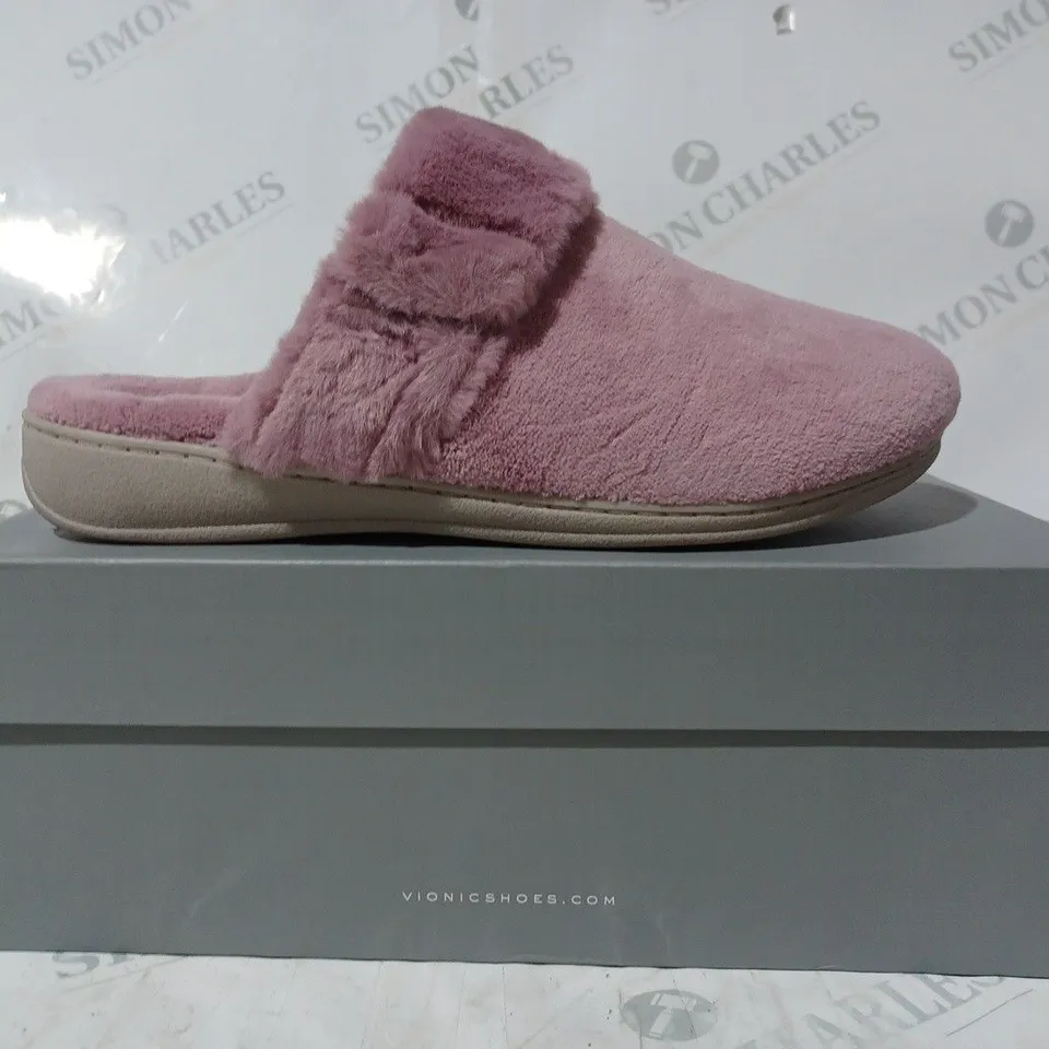 BOXED VIONIC MARIEL SLIPPERS IN DUSKY PINK SIZE 8