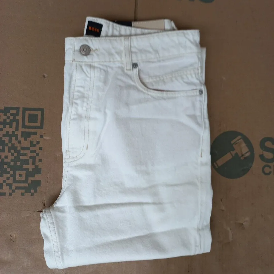 BOSS THE ADA REGULAR STRAIGHT HIGH RISE JEANS IN WHITE SIZE 30/28