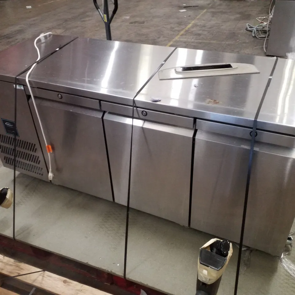 WILLIAMS JADE 3 DOOR 469LTR COUNTER FRIDGE HJC3-SA