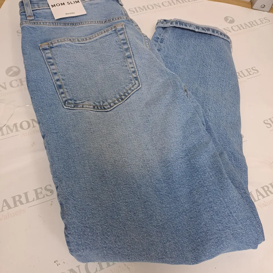 BERSHKA LIGHT BLUE DENIM JEANS SIZE 40