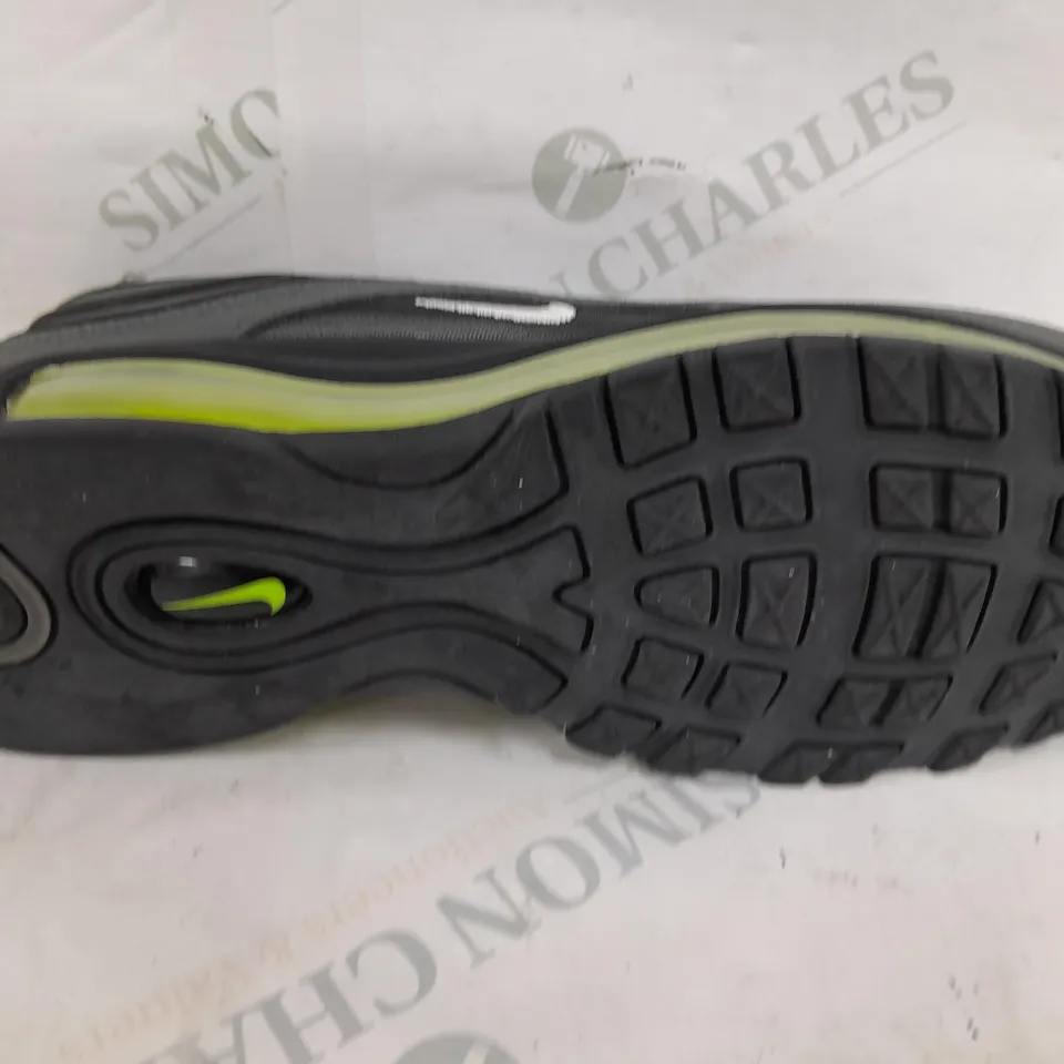 PAIR OF NIKE AIRMAX 95 SHOES IN BLACK/GREY/GREEN - UK 10