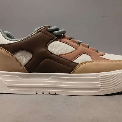 PAIR OF ZARA SHOES IN MULTICOLOUR EU SIZE 45