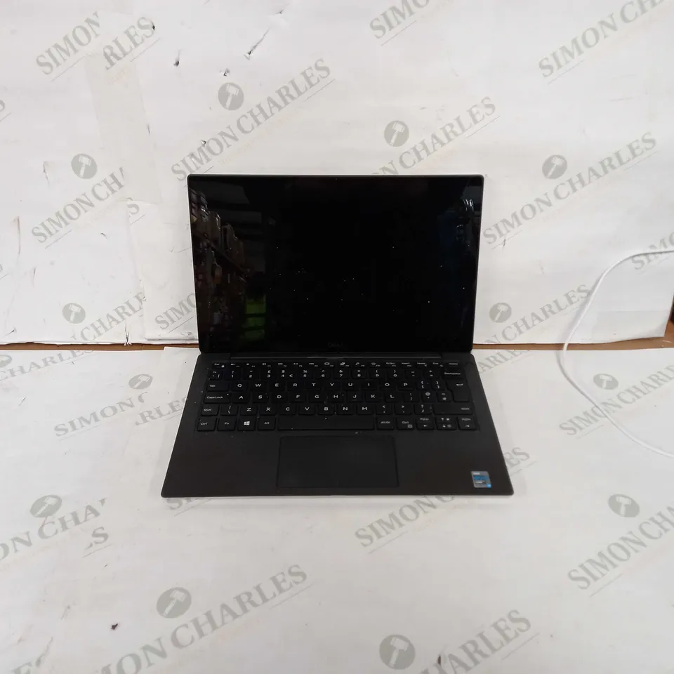 DELL XPS 13 LAPTOP MODEL P82G