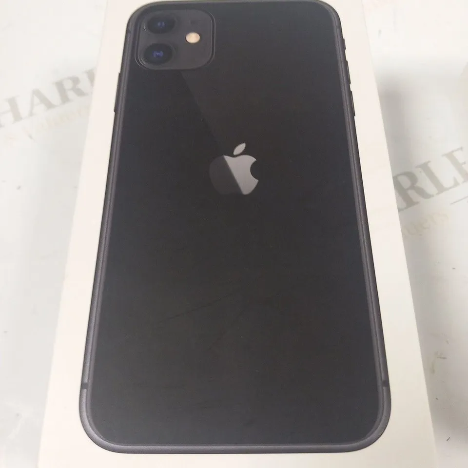 BOXED APPLE IPHONE 11 MOBILE PHONE 64GB
