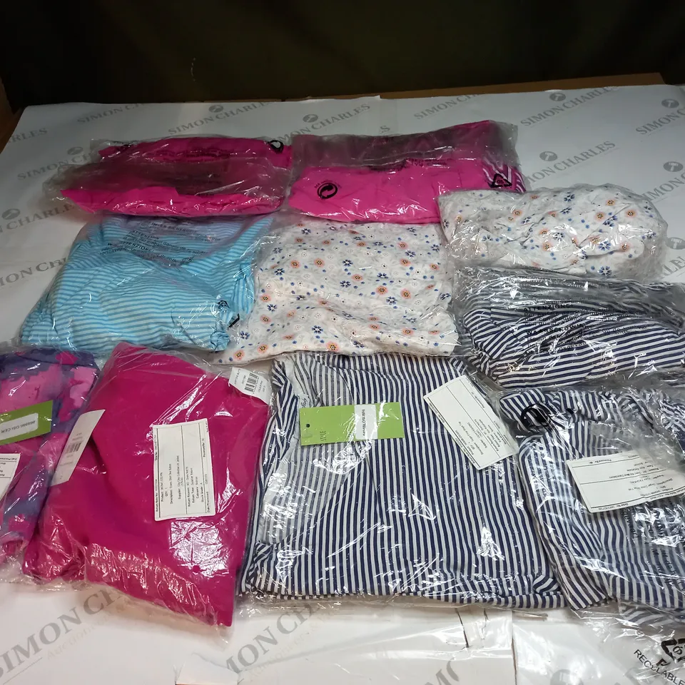 BAG OF APPROX 10 ASSORTED CLOTHING ITEMS TO INCLUDE - MAISON DE NIMES - EMELIA