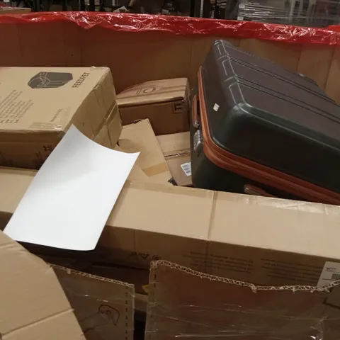 PALLET OF ASSORTED HOUSEHOLD GOODS AND PRODUCTS TO INCLUDE; SUITCASE,FEEDING PIT,AREA RUG
