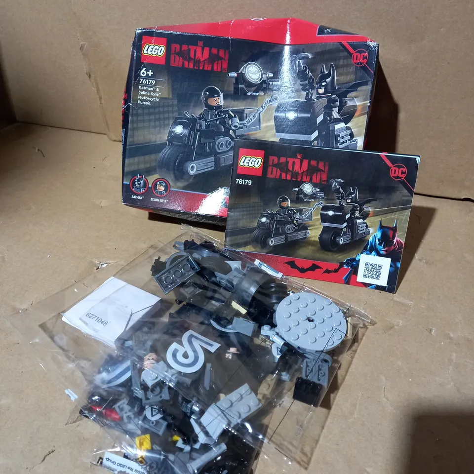 LEGO 76179 THE BATMAN BATMAN AND SELINA KYLE MOTORCYCLE PURSUIT