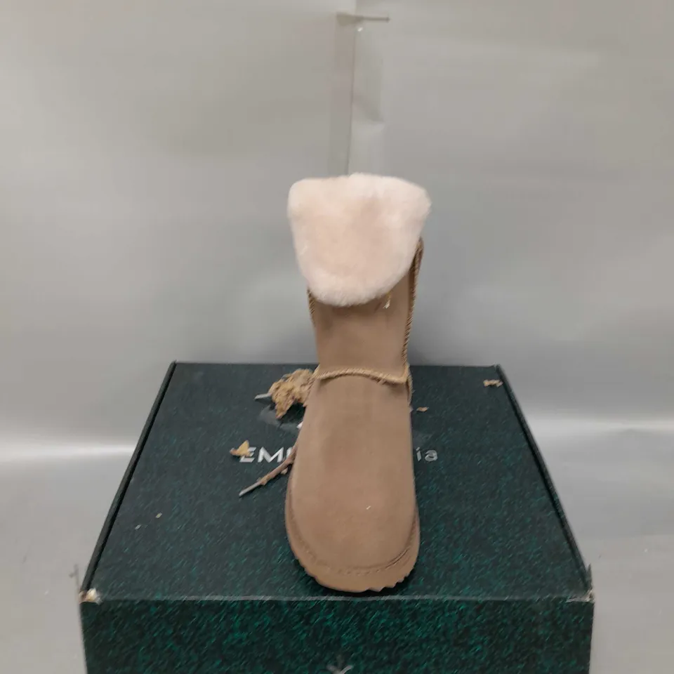 BOXED EMU AUSTRALIA BIRDWOOD WATERPROOF BOOTS, MUSHROOM - SIZE 5