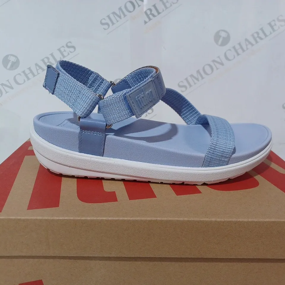 BOXED FITFLOP LOOSH WEBBING Z STRAP SANDALS SIZE 5