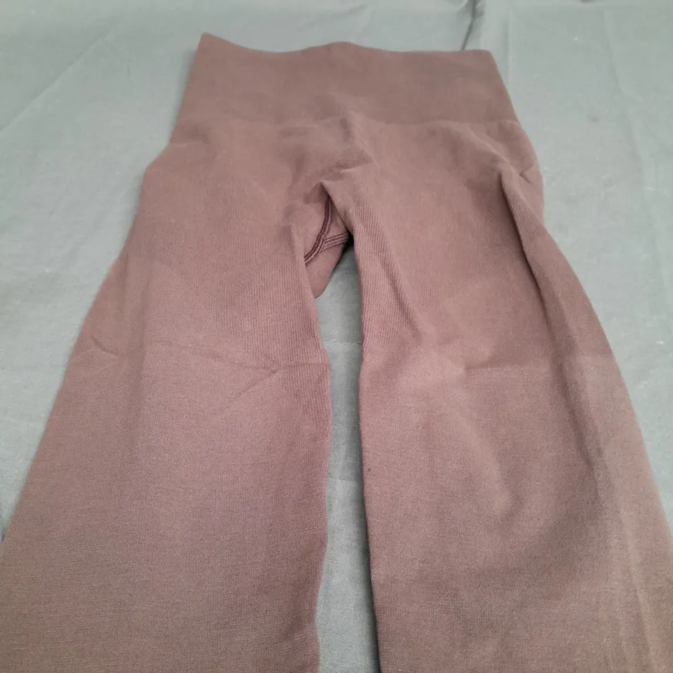 GYMSHARK RIBBED COTTON SEAMESS LEGGINGS IN BROWN - SMALL