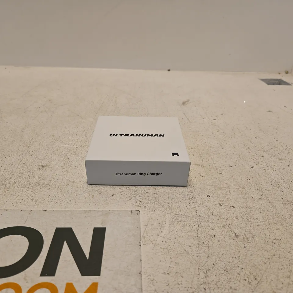 ULRTAHUMAN AIR 509 SMART RING AND CHARGER BOXED