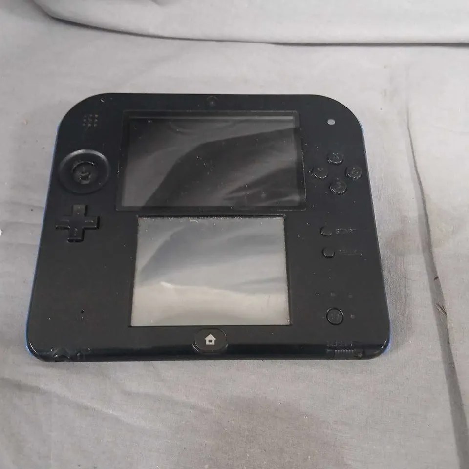 NINTENDO 2 DS HANDHELD GAME CONSOLE – BLACK WITH BLUE ACCENT