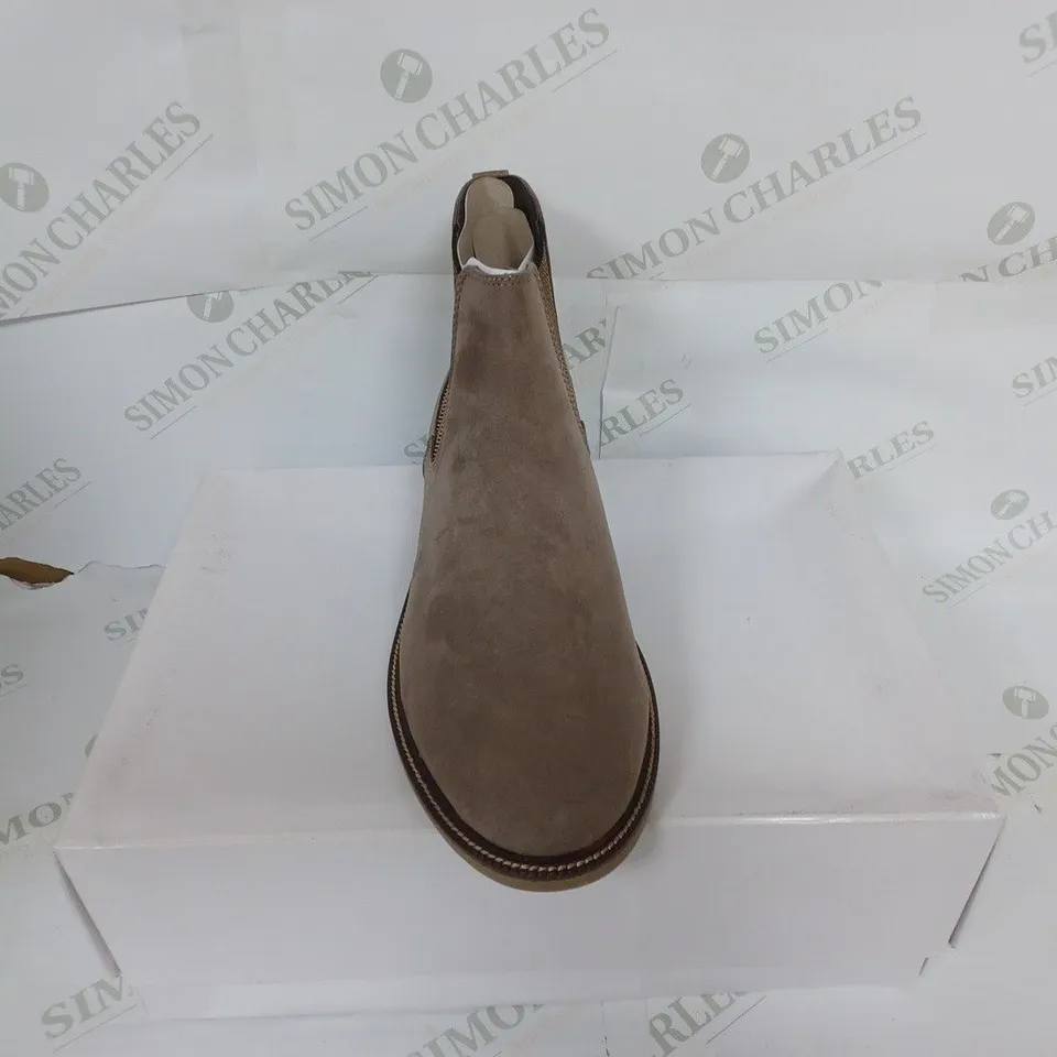 BOXED MARSH MICROSUEDE SHOES IN TAUPE SIZE 10