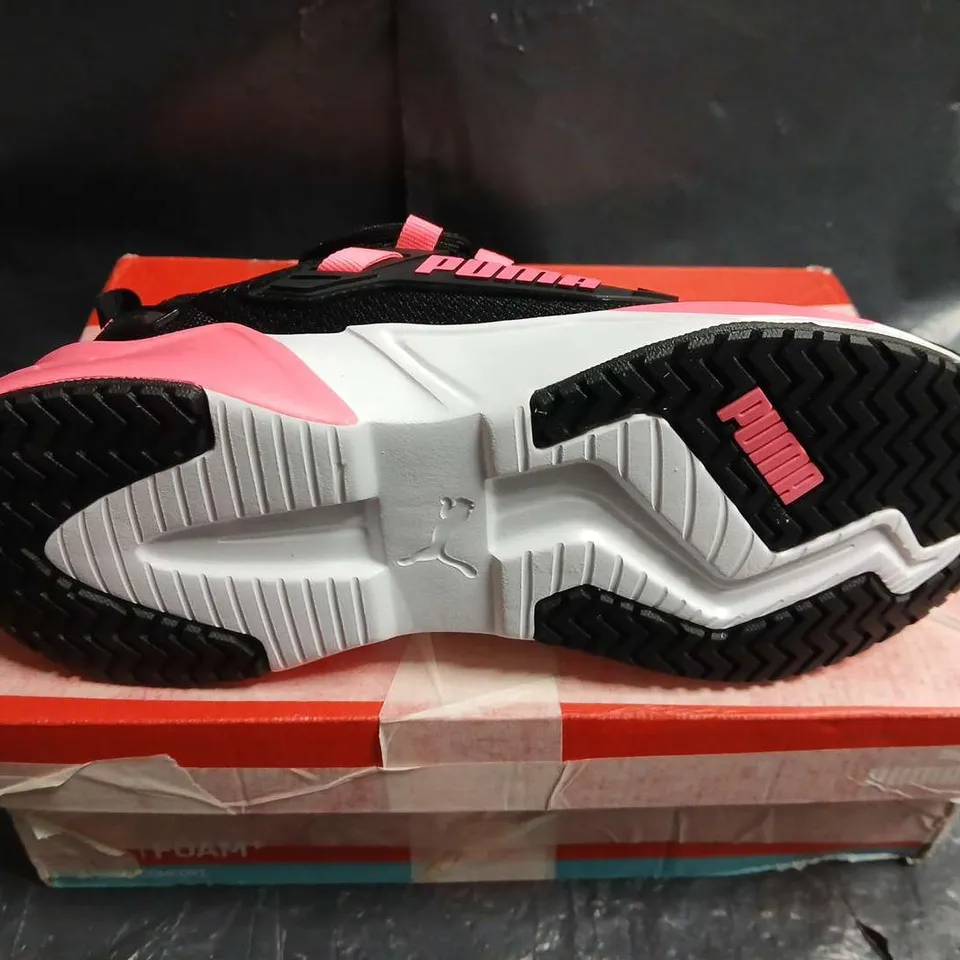 BOXED PAIR OF PUMA WOMEN'S TRAINERS – UK SIZE 5