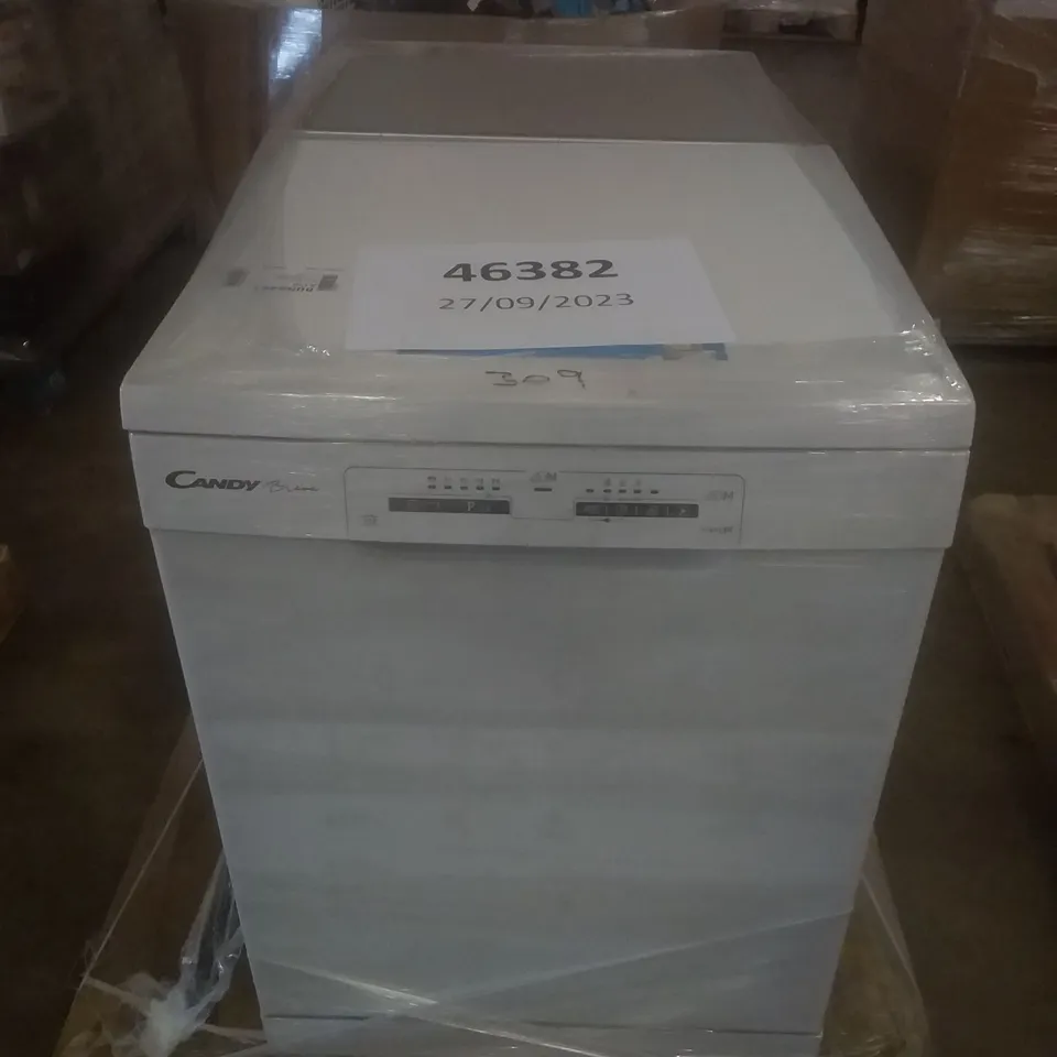 PALLET OF X2 ASSORTED ELECTRICAL ITEMS INCLUDING 