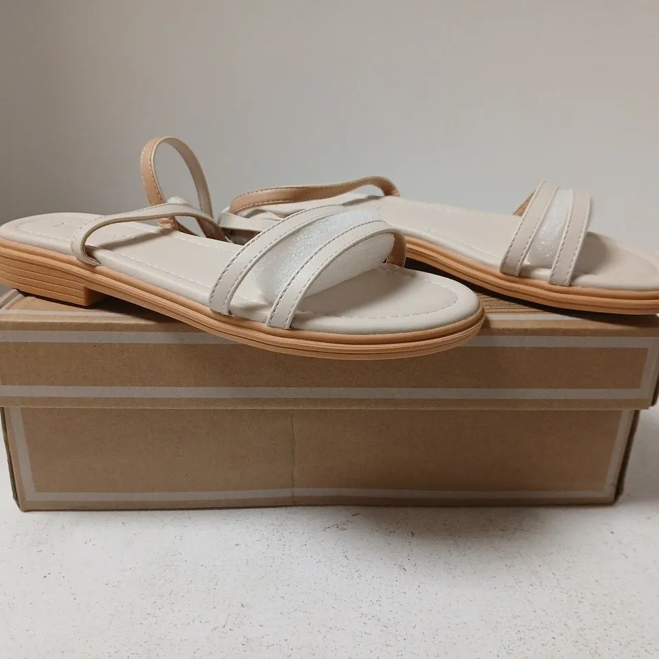 BOXED PAIR OF MANLUZI OPEN TOE STRAPPY SANDALS IN BEIGE SIZE EU 34