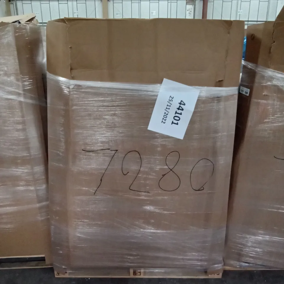 PALLET OF ASSORTED ITEMS INCLUDING WAYBETTA BATH CADDY, HOMIDEC DESK, CREEKWOOD TOSCANA WALL MIRROR, GARDENJOY 6FT FOLDING TABLE, MASERTOP WAREHOUSE DESK, BONSEN KITCHEN PROFESSIONAL ESPRESSO MACHINE