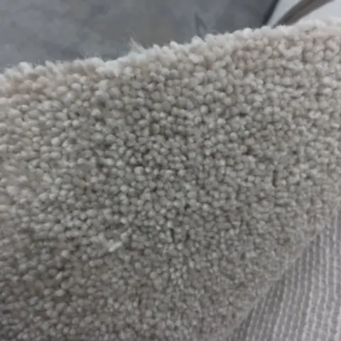 ROLL OF DIMENSIONS 31 5X14.1M CARPET