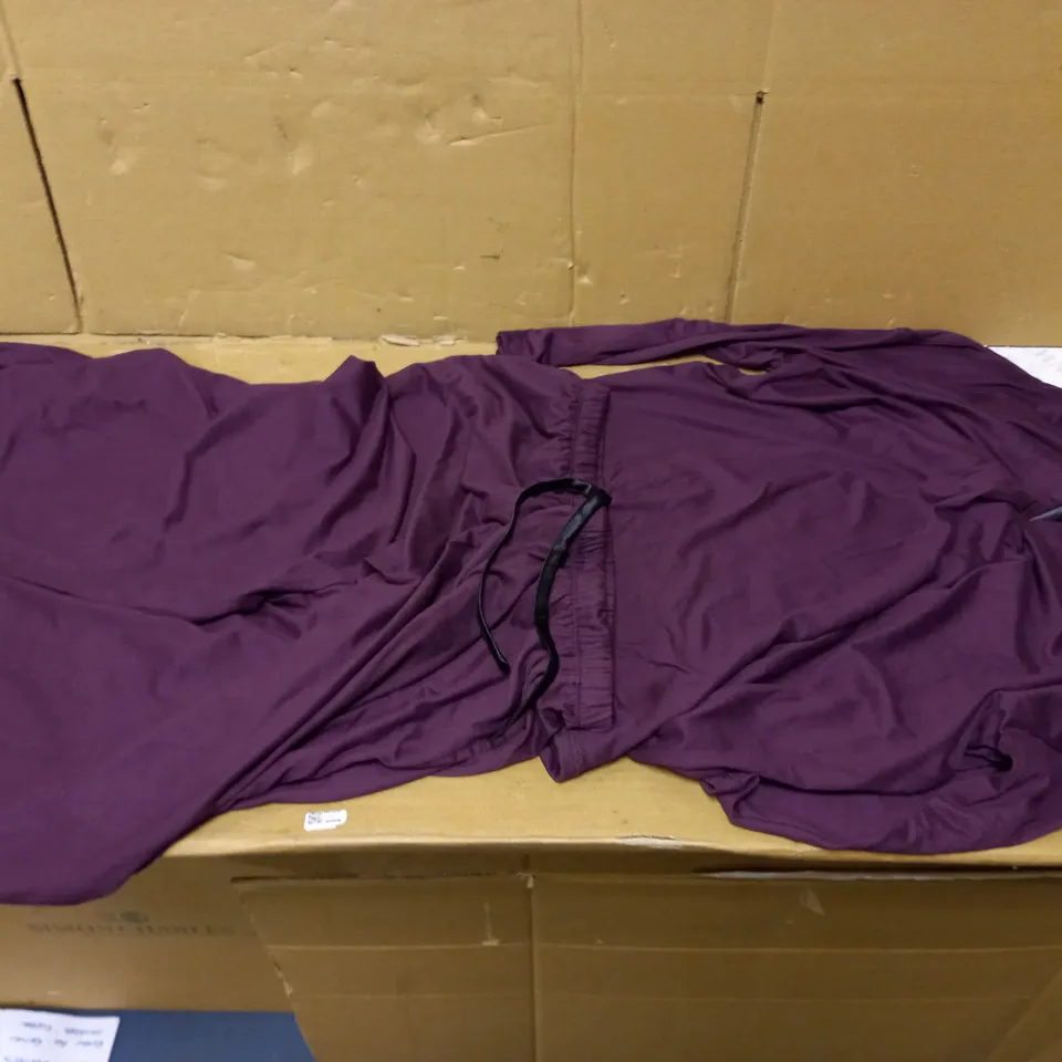 BOX OF MANY CLOTHES OF VARIED SIZES AND TYPES TO INCLUDE CAROLE HOCHMAN PM VELVET SET, KIM&CO JUMPSUIT, AND WYNNE SMALL VEST BLACK ETC. 