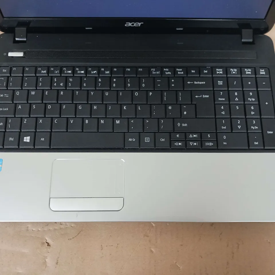 ACER TRAVELMATE P253	15 INCH	I3-3110M 2.40GHZ