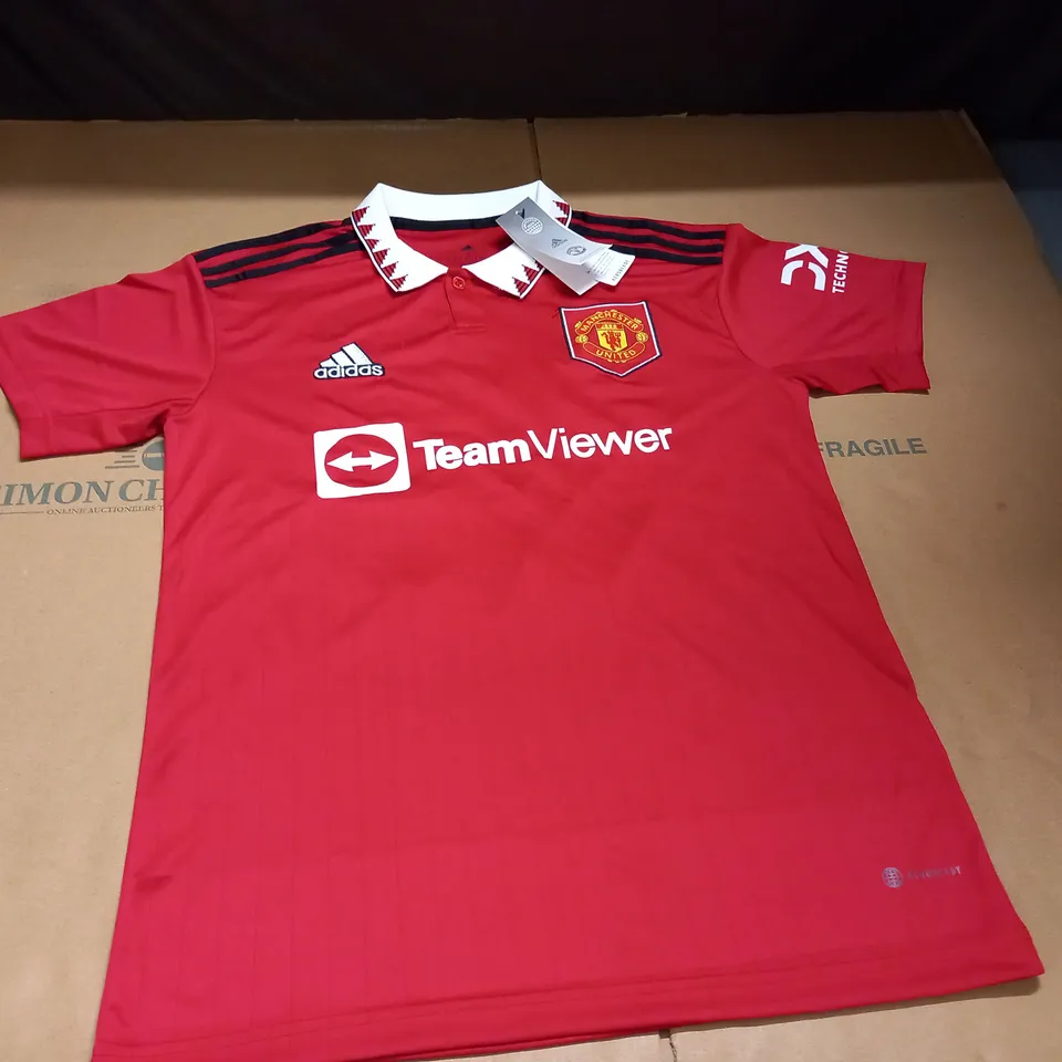 MANCHESTER UNITED FOOTBALL JERSEY - S