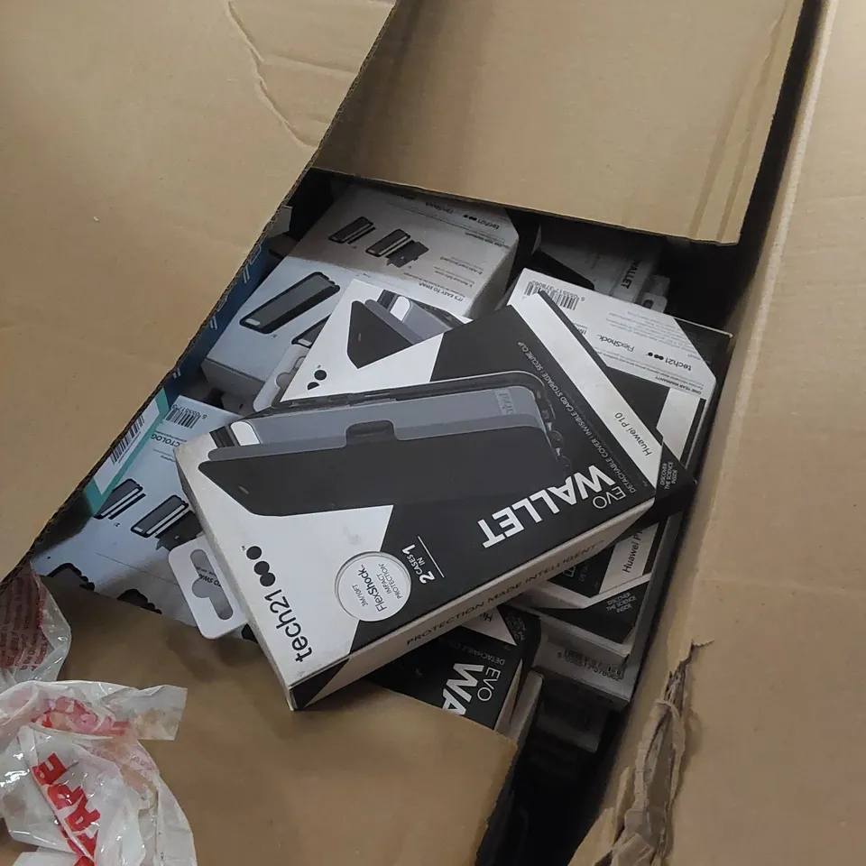 PALLET TO CONTAIN A LARGE QUANTITY OF BRAND NEW PHONE CASES AND TABLET CASES - SIZES, COLOURS AND MODELS VARY