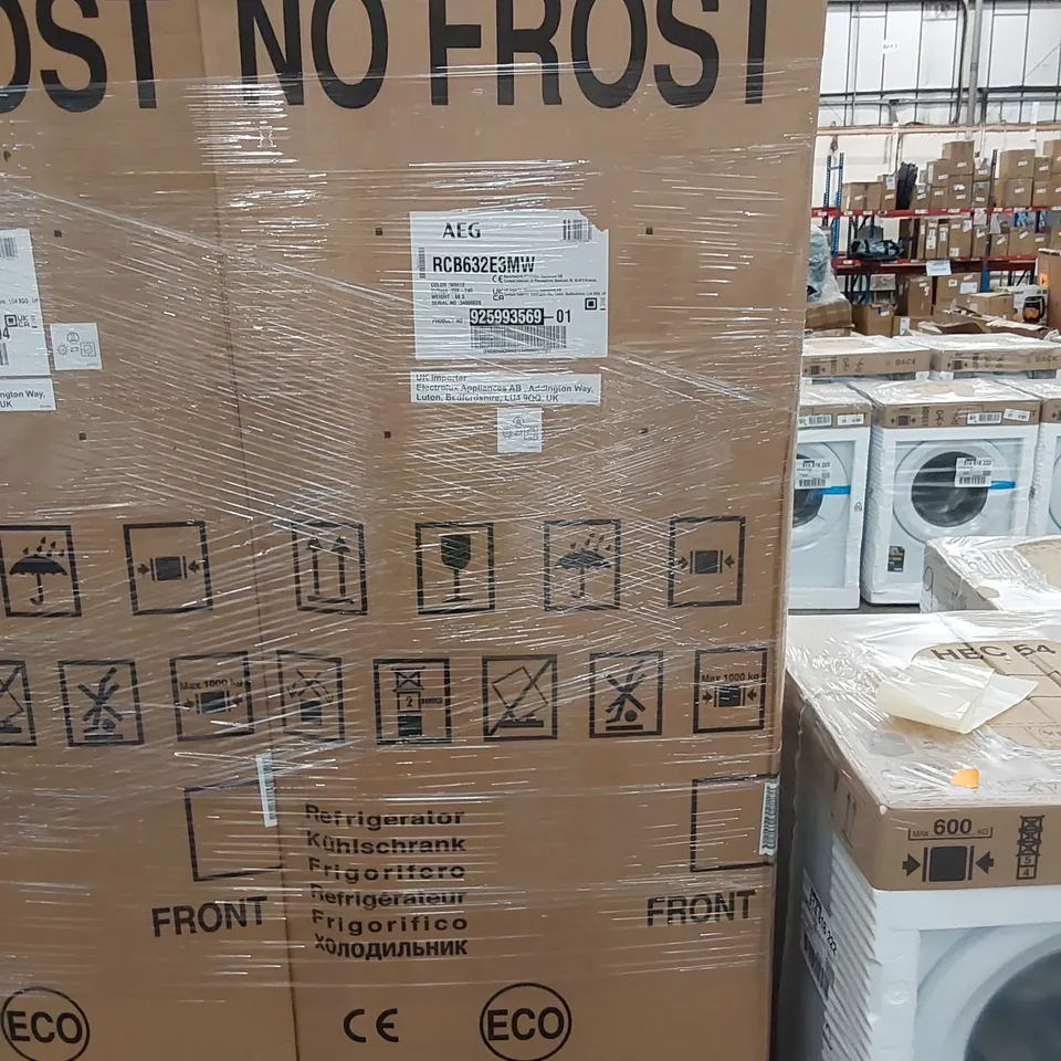 AEG RCB632E3MW 6000 TWINTECH® FREESTANDING FROST FREE FRIDGE FREEZER 186 CM