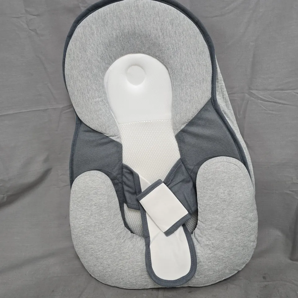 HALF A CAGE OF HOUSEHOLD GOODS APPROXIMATELY 35 TO INCLUDE: BRITA BOTTLE FILTER, MICROFIBRE CLOTHS ROLLS AND BABY RESTER