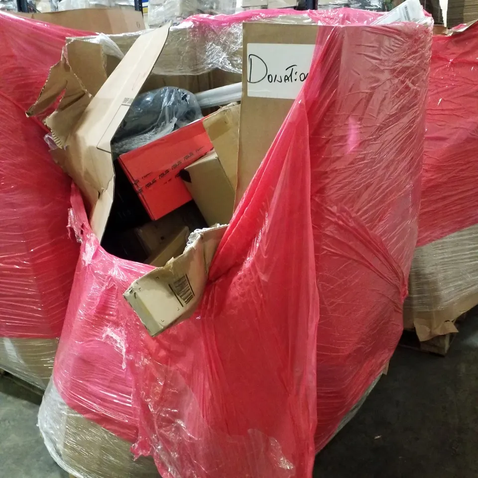 PALLET OF ASSORTED PRODUCTS INCLUDING BALANCE BIKE, BEDSIDE TABLE, FOLD SOCCER GOAL, TOWEL DRYING RACK
