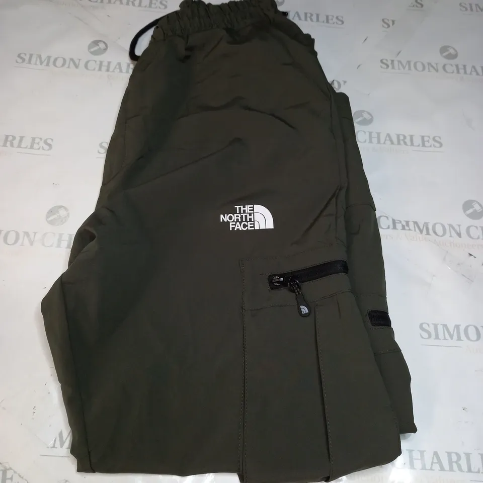 THE NORTH FACE CARGO TROUSERS SIZE XXL