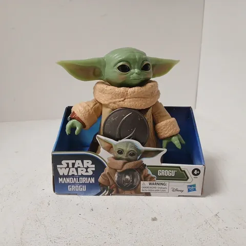 BOXED STAR WARS THE MADALORIAN AND GROGU - GROGU TOY