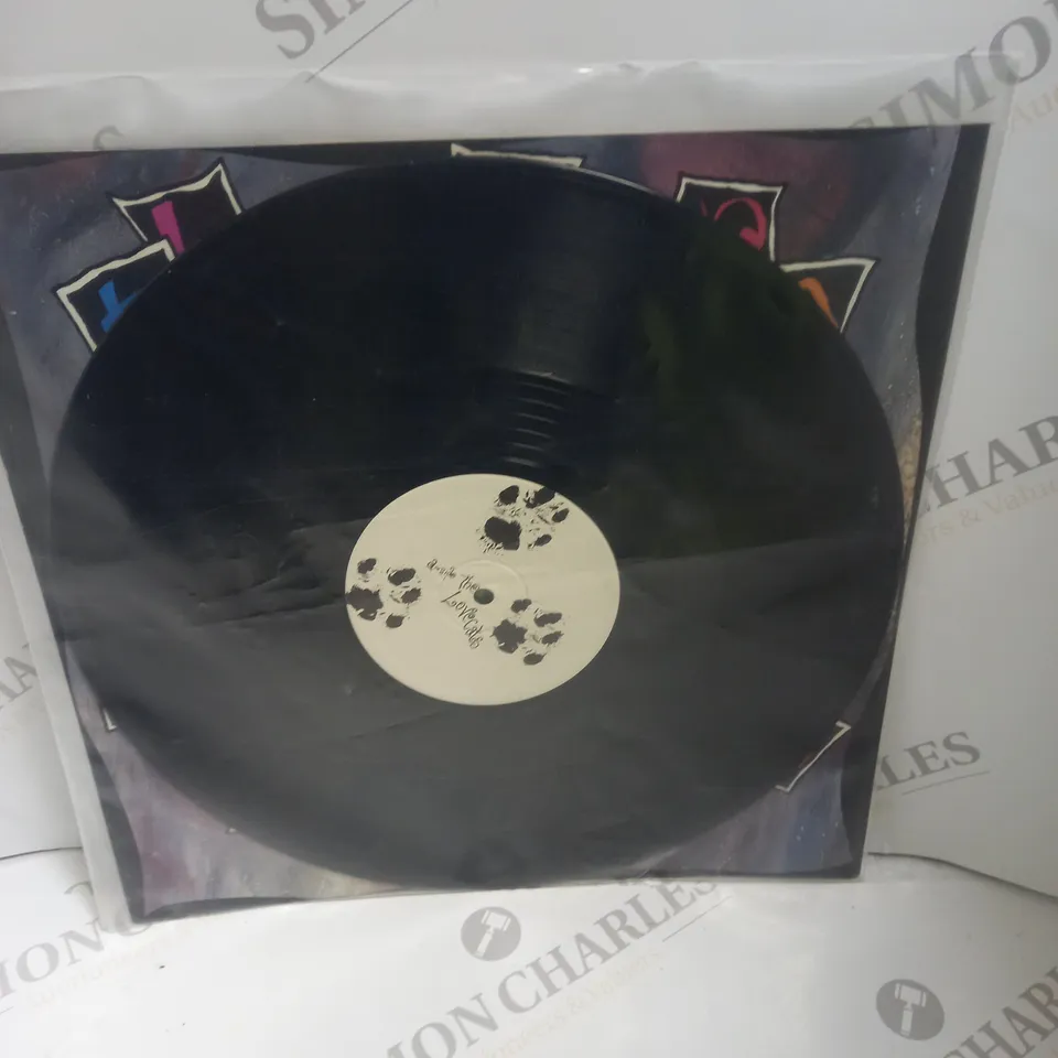 BOX TO CONTAIN APPROX. 10 X ASSORTED MUSIC VINYL'S. ARTISTS VARY 
