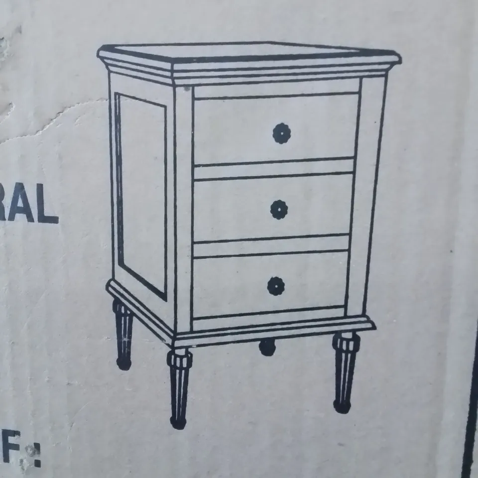 BRAND NEW BOXED SERENITY ANTIQUE FRENCH STYLE 3 DRAWER BEDSIDE TABLE - NATURAL 