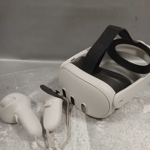 META QUEST 3 VR HEADSET