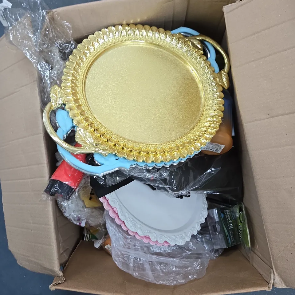 BOX OF APPROXIMATELY 30 ASSORTED ITEMS TO INCLUDE: LARGE MARKER REFILLS
