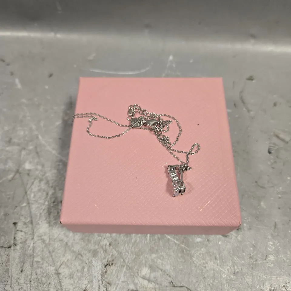 SWAROVSKI DIAMANTE PENDANT NECKLACE  